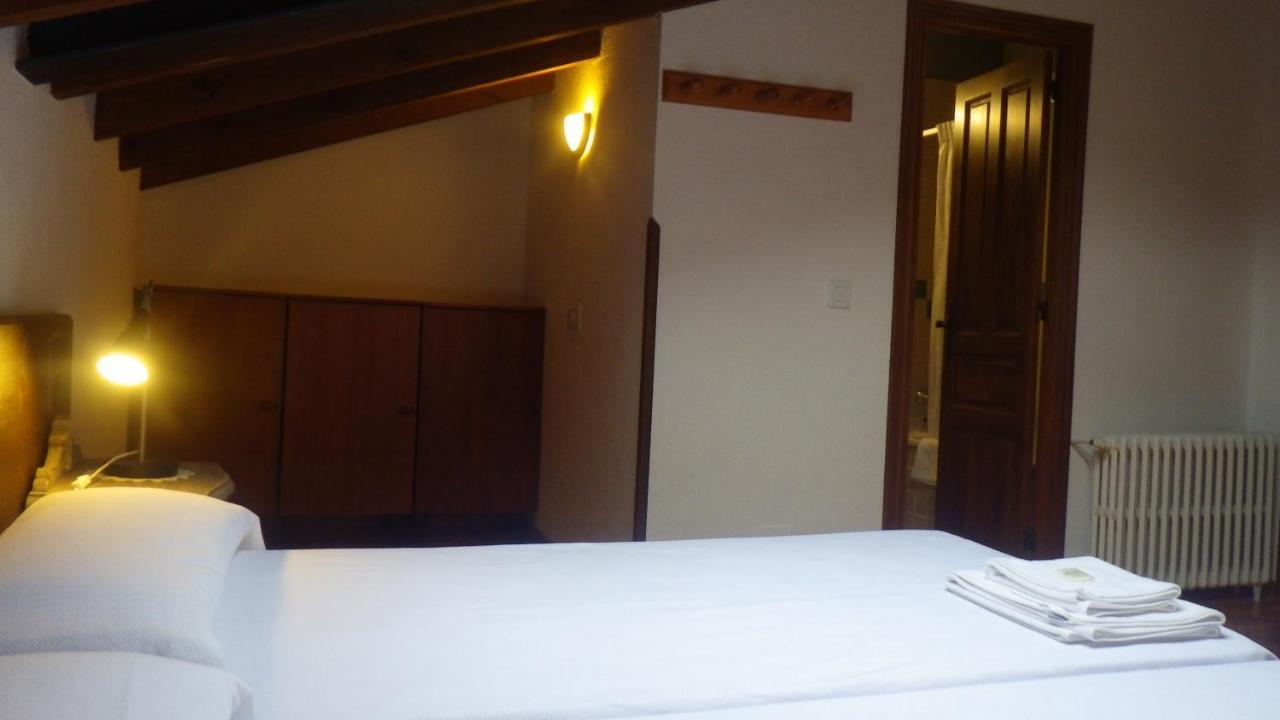 Casa De La Montana Turistico Avin